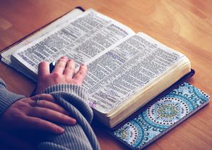 Biblia, absolútny základ pravdy a rímskokatolícka autorita